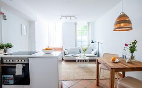 Charmantes 2-Zimmer-Apartment Mit Vorgarten